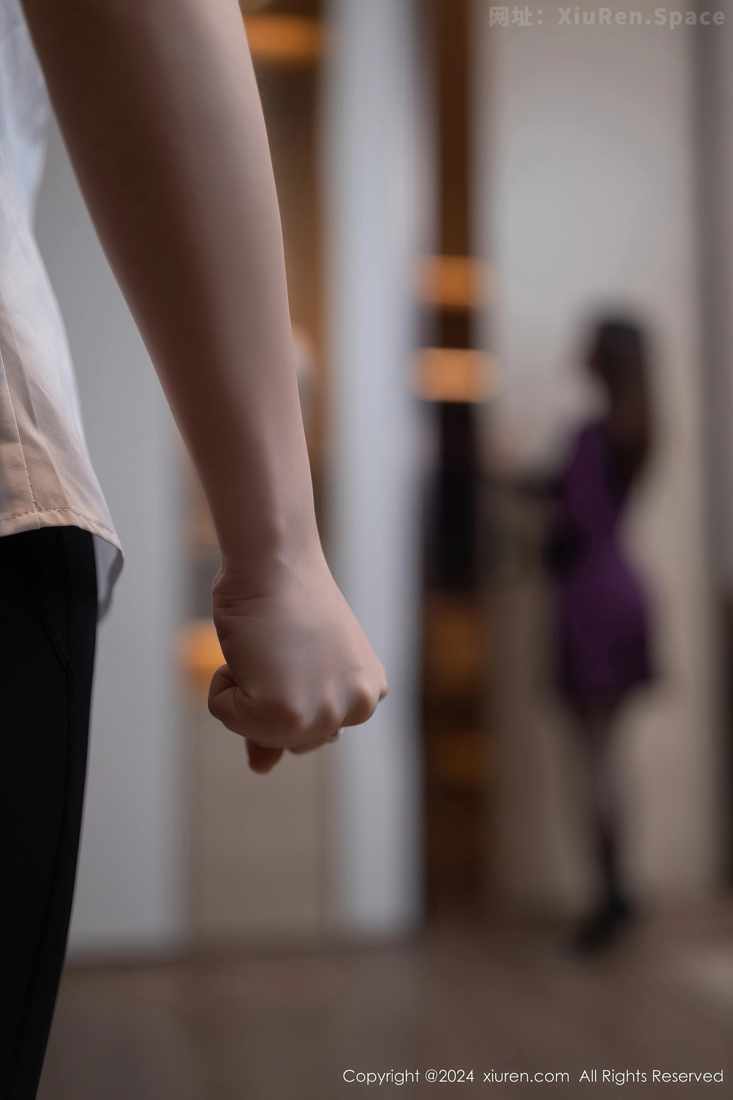 图片[5]-[XiuRen秀人网]VOL.8264 模特杏子Yada性感紫色服饰露紫灰蕾丝内衣秀曼妙身姿诱惑写真87P-秀人网官方网站